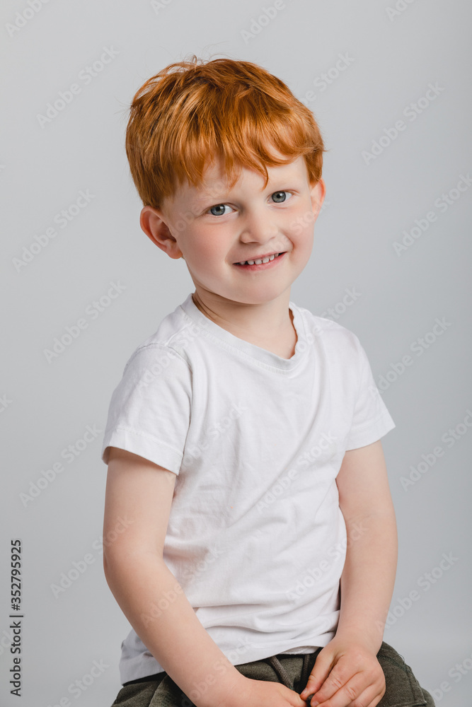 Rothaariger Junge Rothaariger Junge