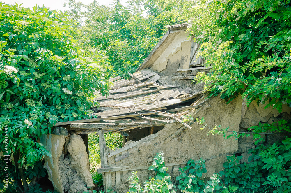 old collapsed house 