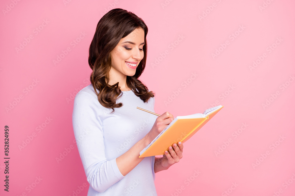 Photo of attractive business lady wavy hairdo hold paper personal planner writing interview answers journalist wear casual white pullover isolated pastel pink color background Photo of attractive business lady wavy hairdo hold paper personal planner writing interview answers journalist wear casual white pullover isolated pastel pink color background