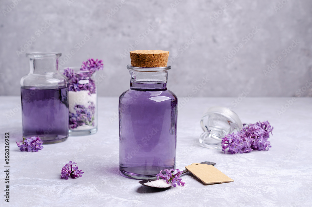 Preparation of syrup from the flowers of lilac. Preparation of syrup from the flowers of lilac.