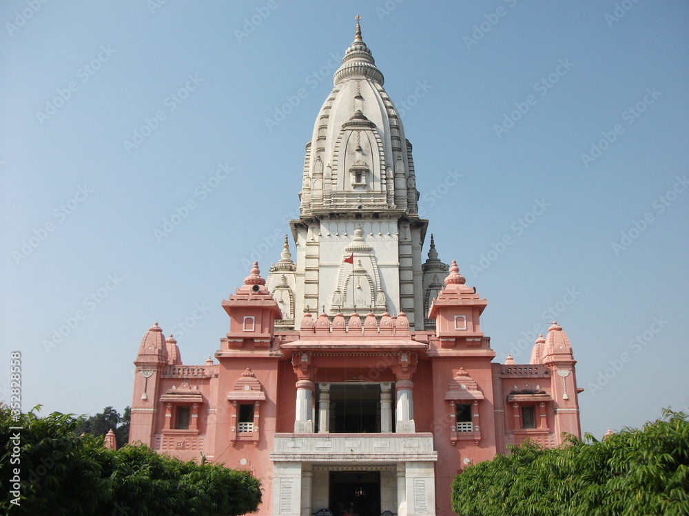 lord sankar dev temple in varanasi known as vishwanath temple 