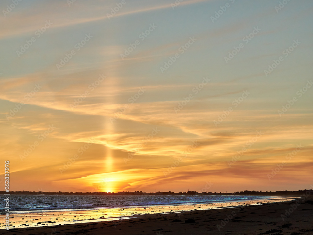 Fototapeta premium coucher de soleil sur la mer