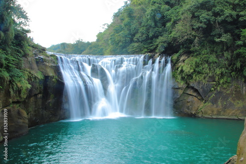              Shifen Waterfall 