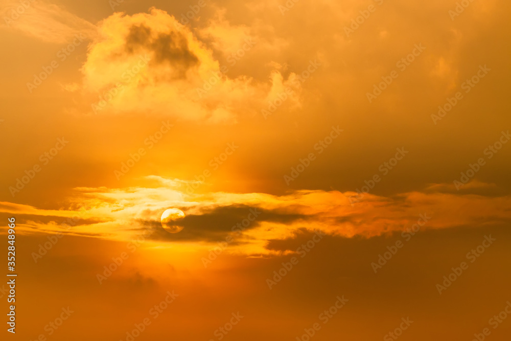 There are photos of sundown/sunset into clouds