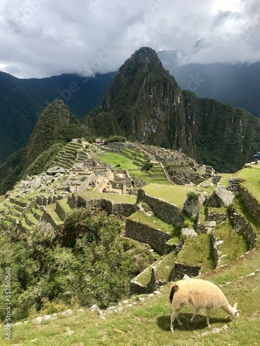 Après-midi paisible en cité Inca.
