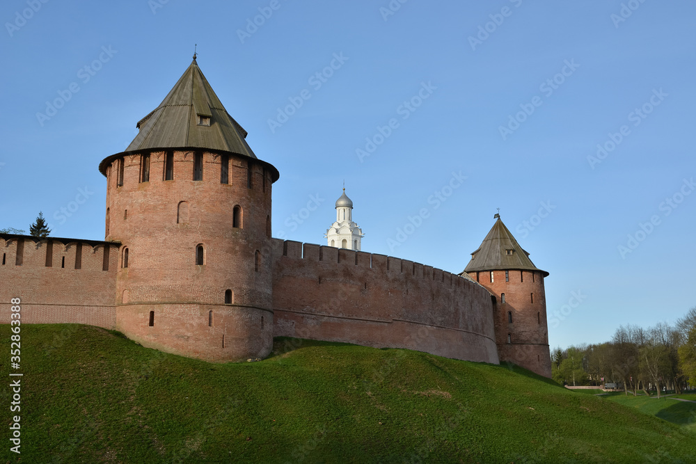 Novgorod Kremlin. Veliky Novgorod. Fedorovskaya and Metropolitan towers. Spring view