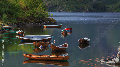 Norwegian fishing boat on w...