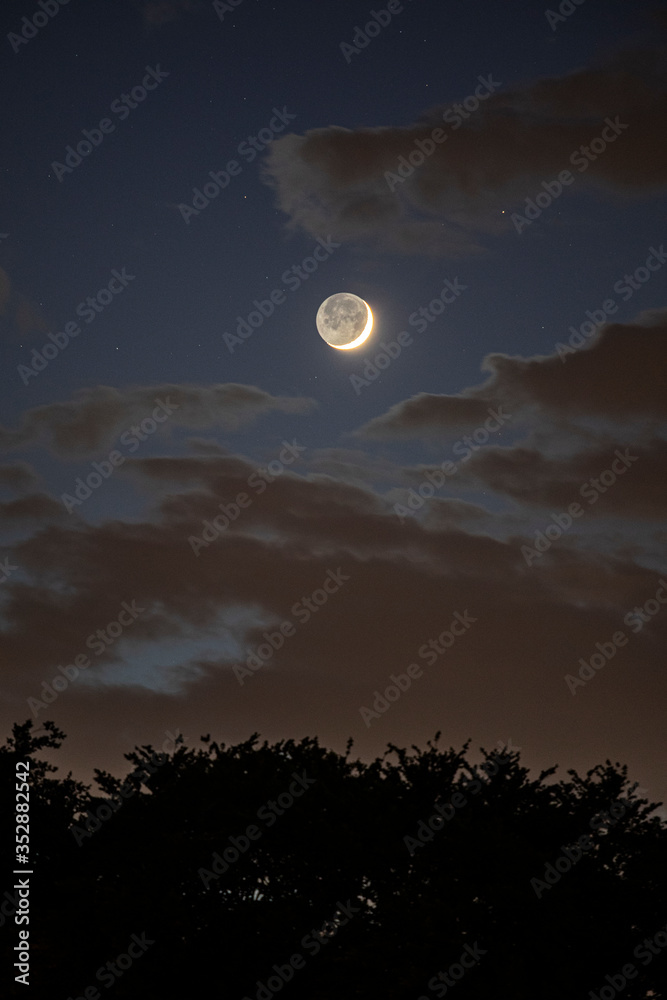 Nachthimmel mit Mond
Nachthimmel mit Mond