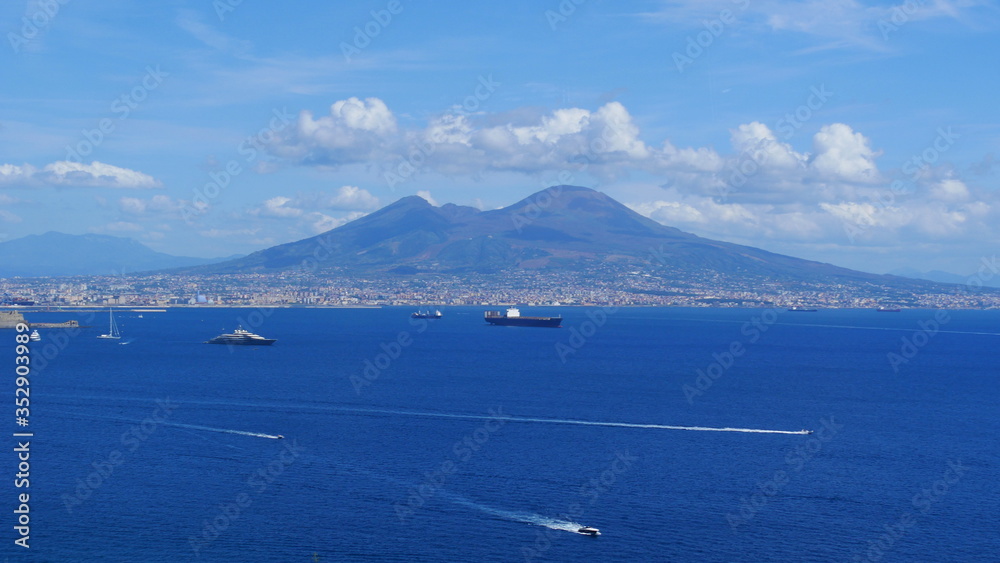 Golf von Neapel und Blick auf den Vesuv