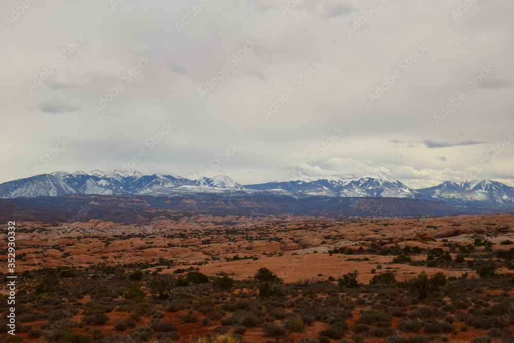 Fototapeta premium red rock mountain landscape with clouds