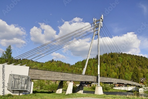 most na granicy Polski i Słowacji na Dunajcu  photo