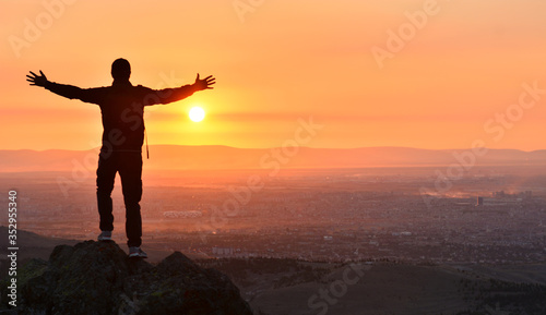 Hand Opening at The Summit 