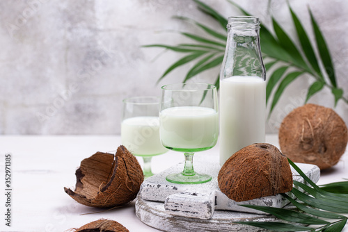 Non-dairy natural coconut milk