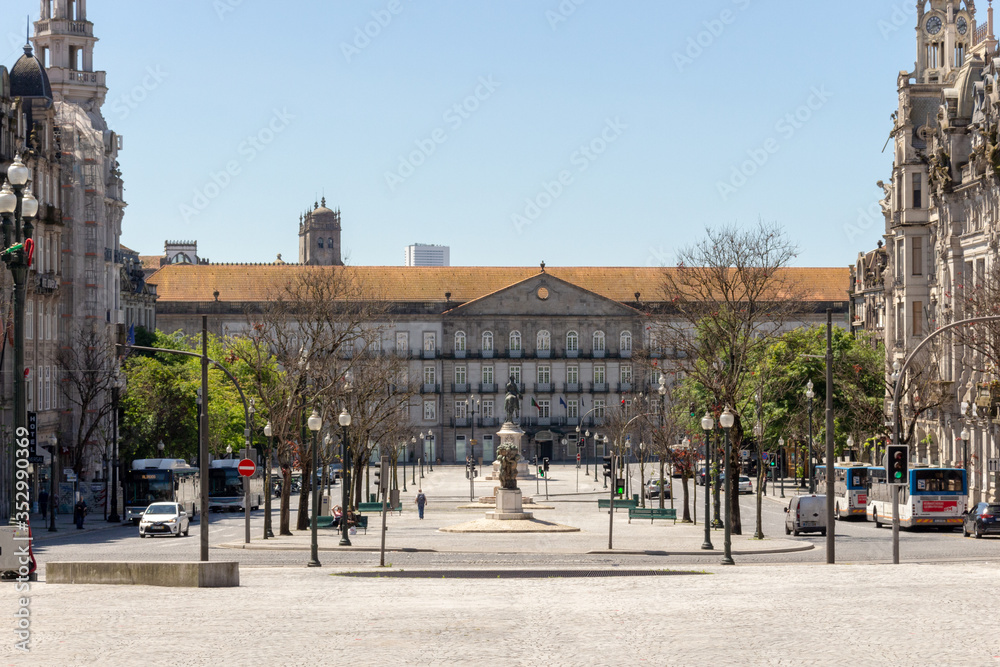 The Praca da Liberdade (Freedom Square), at Avenida dos Aliados, or the Avenue of the Allies, on a line of Art Deco and Art Nouveau facades, Porto, Portugal.