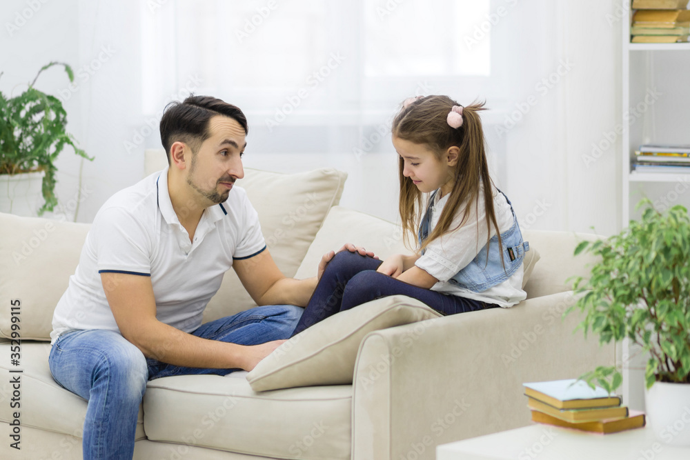 Dad is trying to make it up with his daughter. Dad is trying to make it up with his daughter.