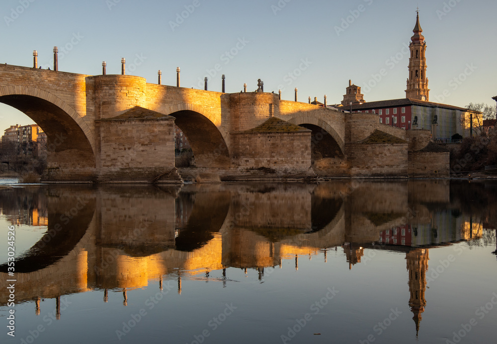 Pilar basilica in Zaragoza with the Ebro river
