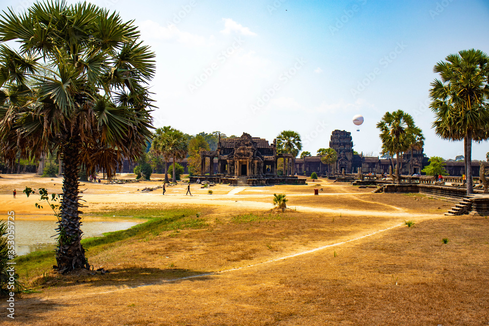 Fototapeta premium Piękny widok na świątynię Angkor Wat w Siem Reap w Kambodży.
