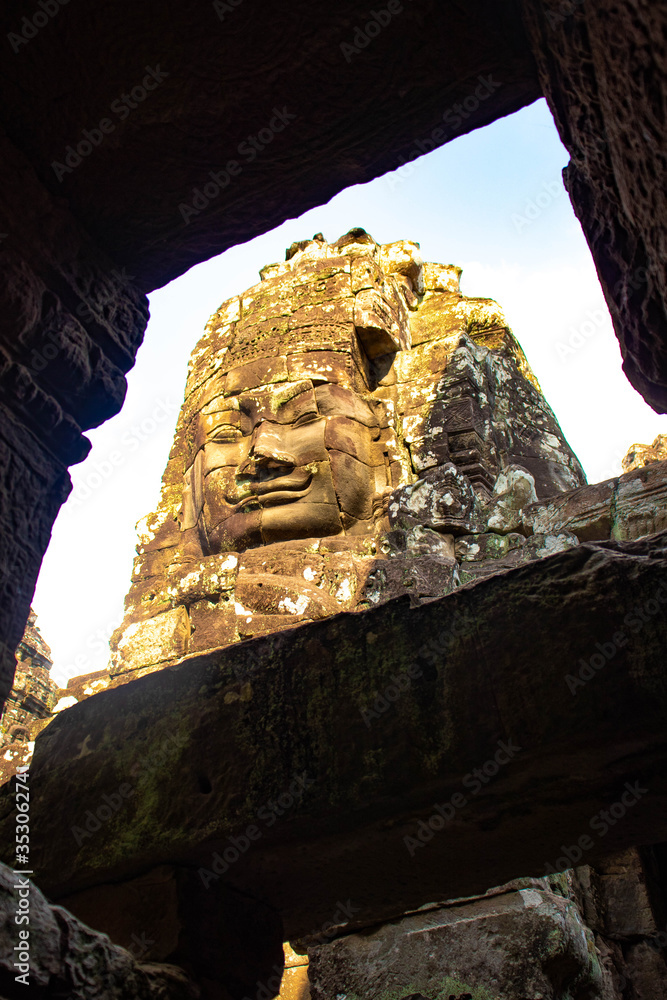 Obraz premium A beautiful view of Angkor Wat temple and nature at Siem Reap, Cambodia.