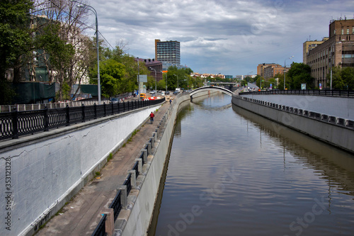 View from the Yauzskaya street to the Yauzu river and Serebryanicheskaya and Bernikovsky embankments