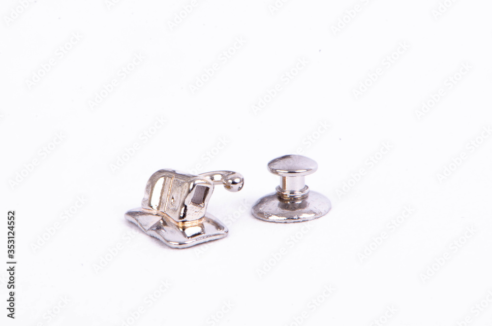 The many kinds of braces or orthodontic stuffs The many kinds of braces or orthodontic stuffs