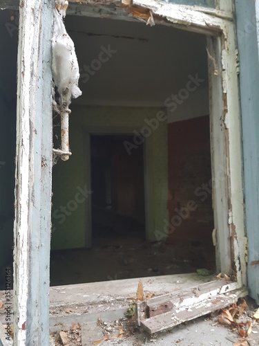 Fotografie Deserted, derelict house building situated in Pripyat inside the exclusion zone, Chernobyl, evacuated shortly after nuclear disaster in 1986