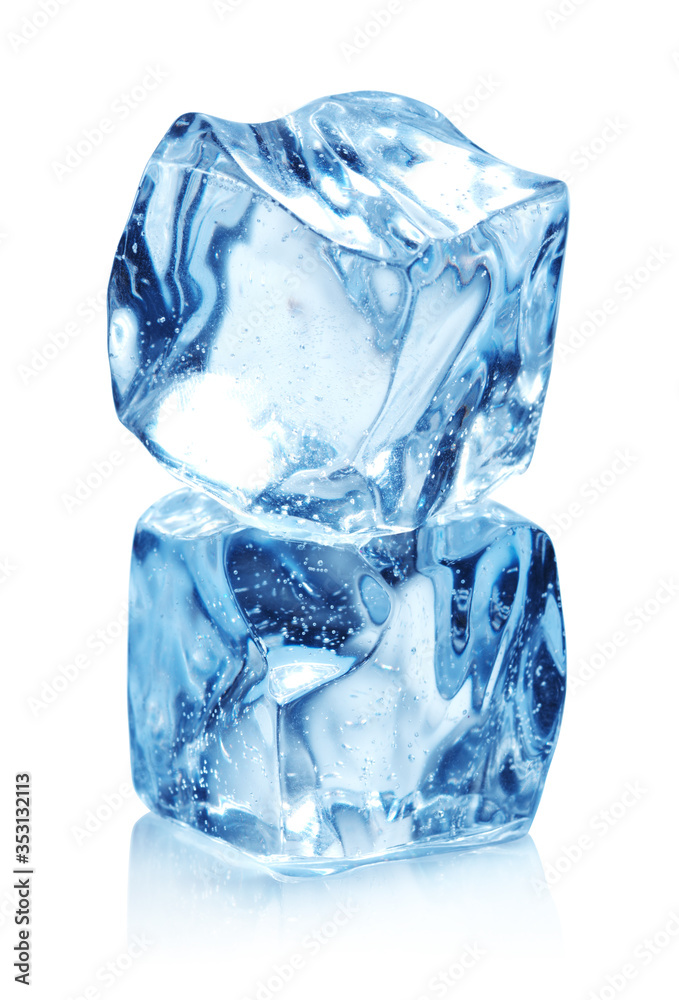 Obraz premium ice cubes isolated