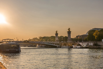 Leinwandbilder Pont Alexandre III Sonnenuntergang an Seine und Grand Palais  © Karen Mandau