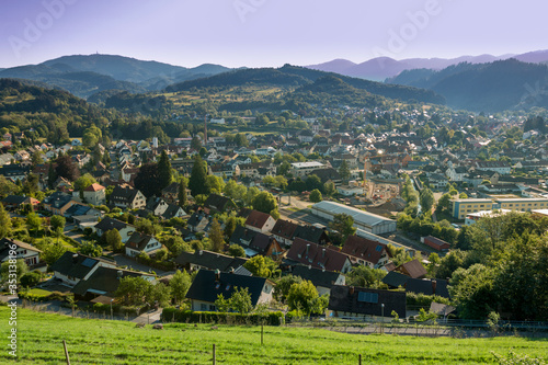 Kandern im Markgräflerland kurz nach Sonnenaufgang