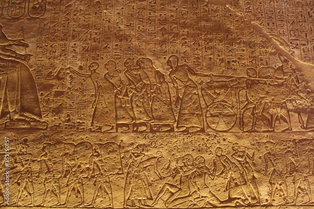 Obraz premium Abou Simbel interior wall cravings in Aswan showing offering rituals