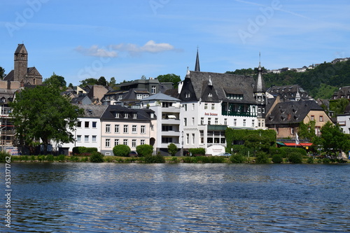 Blick über die Mosel auf die Altstadt Traben-Trarbach photo