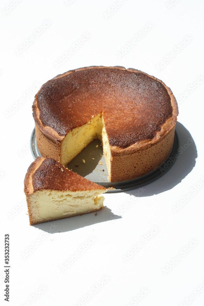 Käsekuchen mit Mürbeteig. Käsekuchen mit Mürbeteig.
