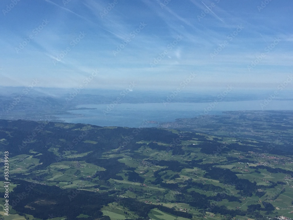 Südbayern in Deutschland mit dem Kleinflugzeug erkunden