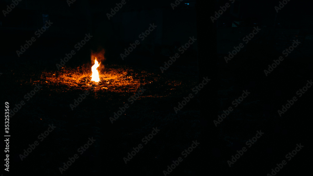 Naklejka premium świecę na czarnym tle