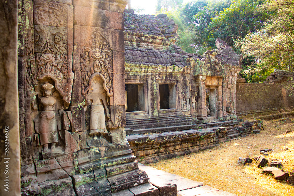 Obraz premium Piękny widok na świątynie Angkor Wat w Siem Reap w Kambodży.