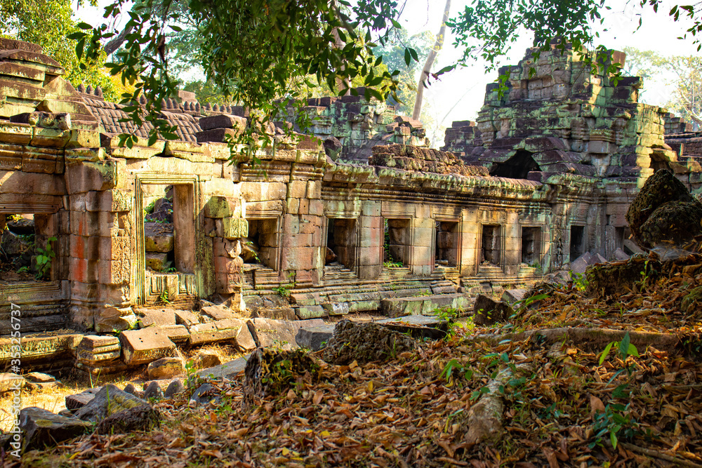Obraz premium Piękny widok na świątynie Angkor Wat w Siem Reap w Kambodży.