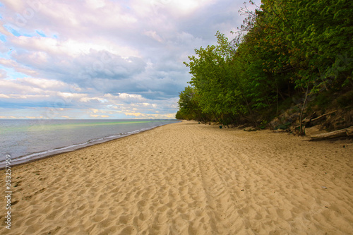 Fototapeta Naklejka Na Ścianę i Meble -   Beautiful deserted beaches of the Baltic Sea. 