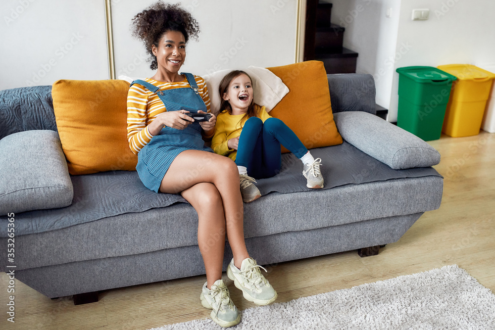 Baby sitter sofa shop