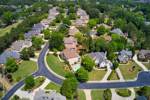 Fototapeta Naklejka Na Ścianę i Meble -  Aerial view of house cluster in an Sub division in Suburbs of Atlanta, GA