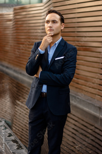 Wallpaper Mural Retrato de Joven empresario mexicano modelo guapo  Torontodigital.ca