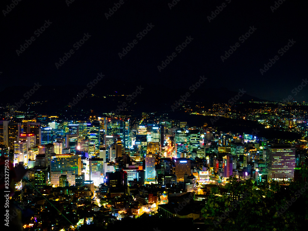 Obraz premium Seoul, South Korea - SEP 19, 2019: A night time shot from N-Seoul Tower, Seoul, South Korea