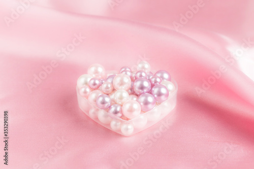 Shoot beautiful pearls up close