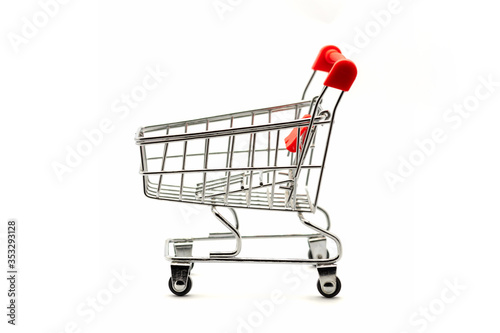 Shopping cart is empty on white background © Oulaphone