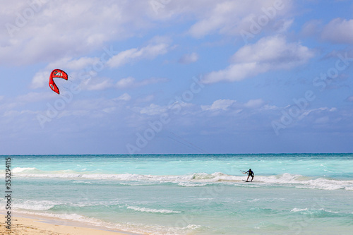 kitesurf en playa de cuba