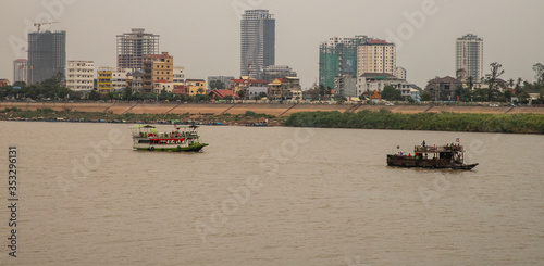 Mekong riverfront, Phnom Penh, Cambodia © Cesare Palma