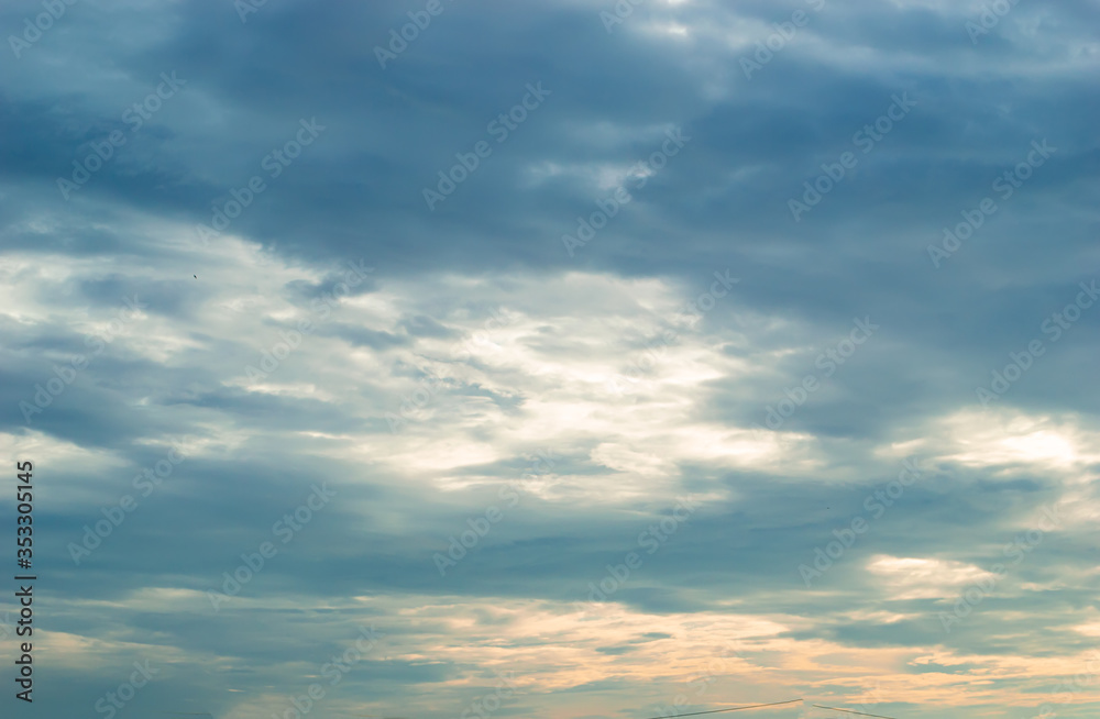 Obraz premium sunlight blue cloud at twilight time