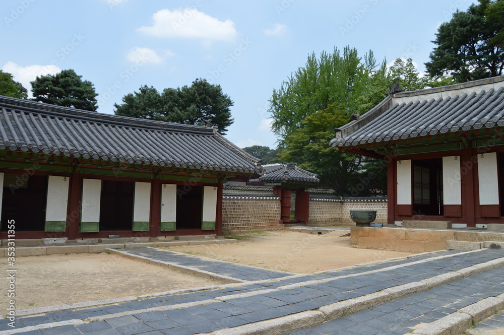 Traditional Korean Architecture in Seoul, Korea Traditional Korean Architecture in Seoul, Korea