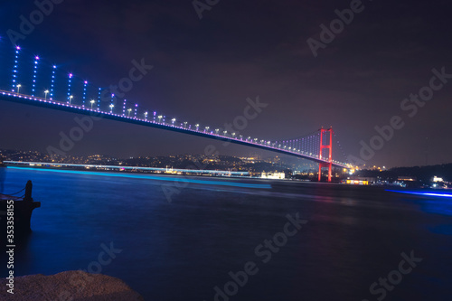 Fototapeta Naklejka Na Ścianę i Meble -  bosphorus bridge at night