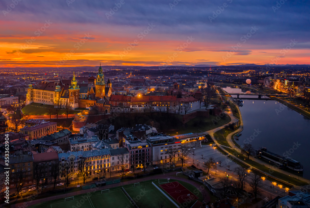 Obraz premium Wawel castle at dawn, Cracow, Poland