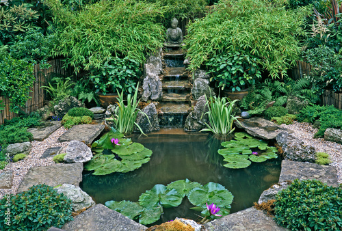 Canvas Print A seculded Zen Water Garden in a calm and peaceful setting