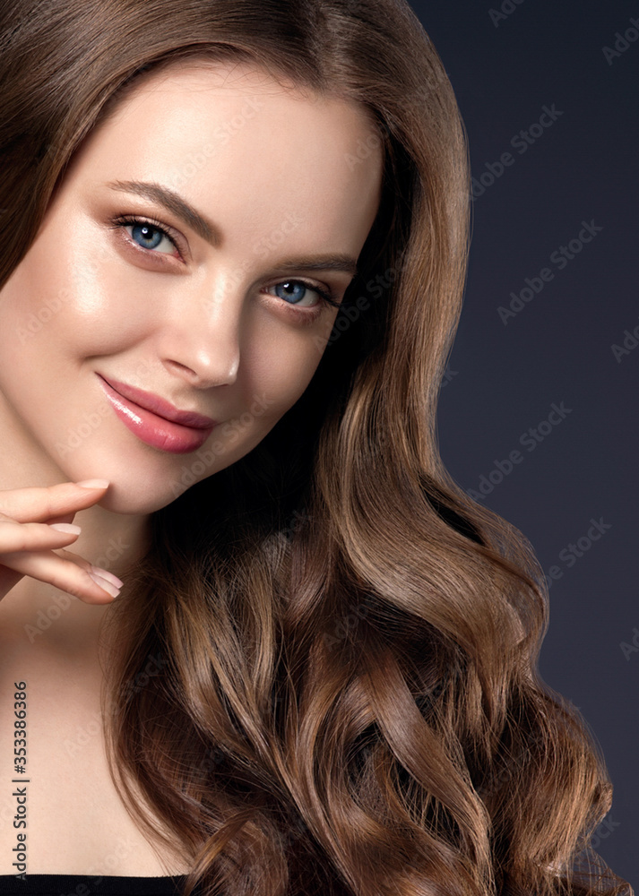Fototapeta premium Beauty long hair woman curly hairstyle natural makeup
